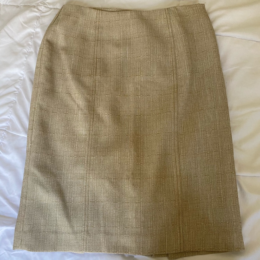 Beige Skirt. Size 4